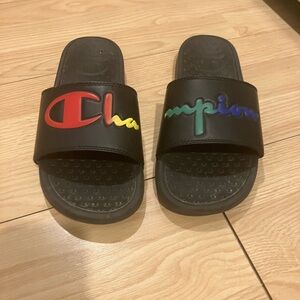 Champion Split Script Slides women size 8